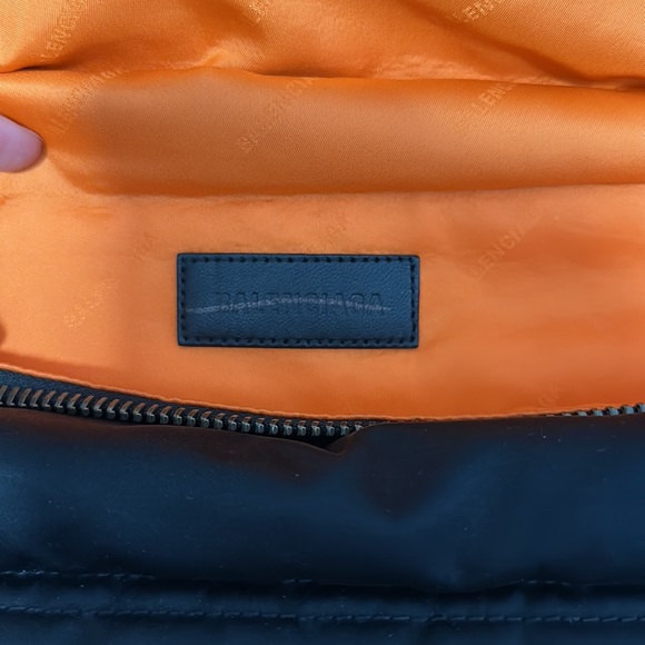 BALENCIAGA OVERSIZED NYLON BELT BAG - Picture 6 of 14